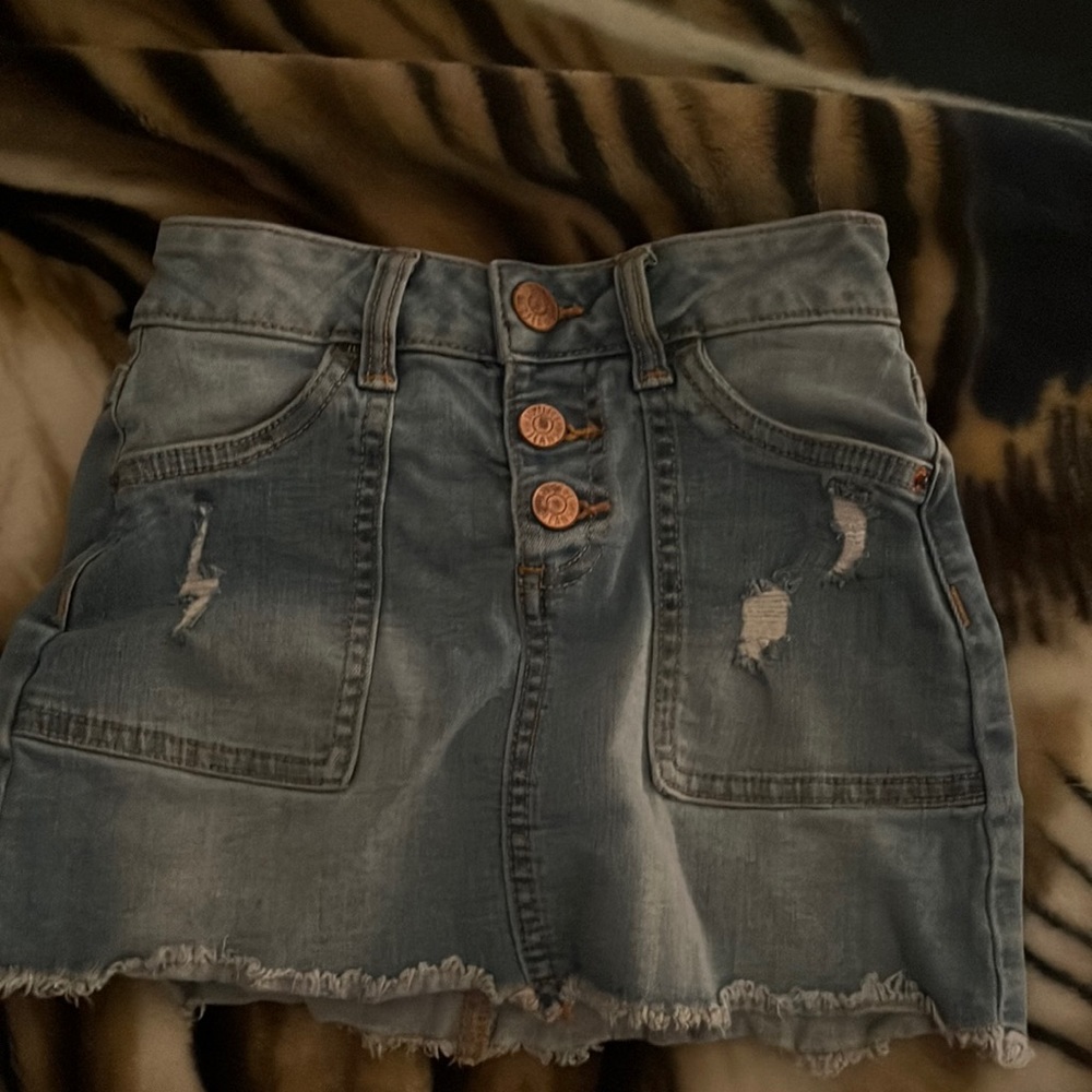 Little girls skirt with build in shorts!!! Size 6 from Justice!